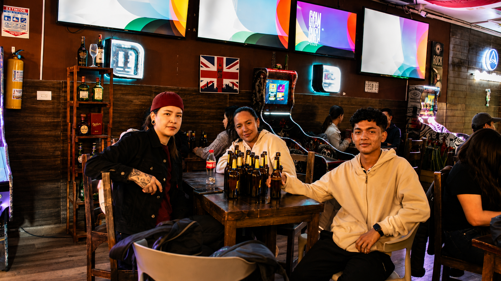 Espacio para compartir en Pictogramas Cafe Bar