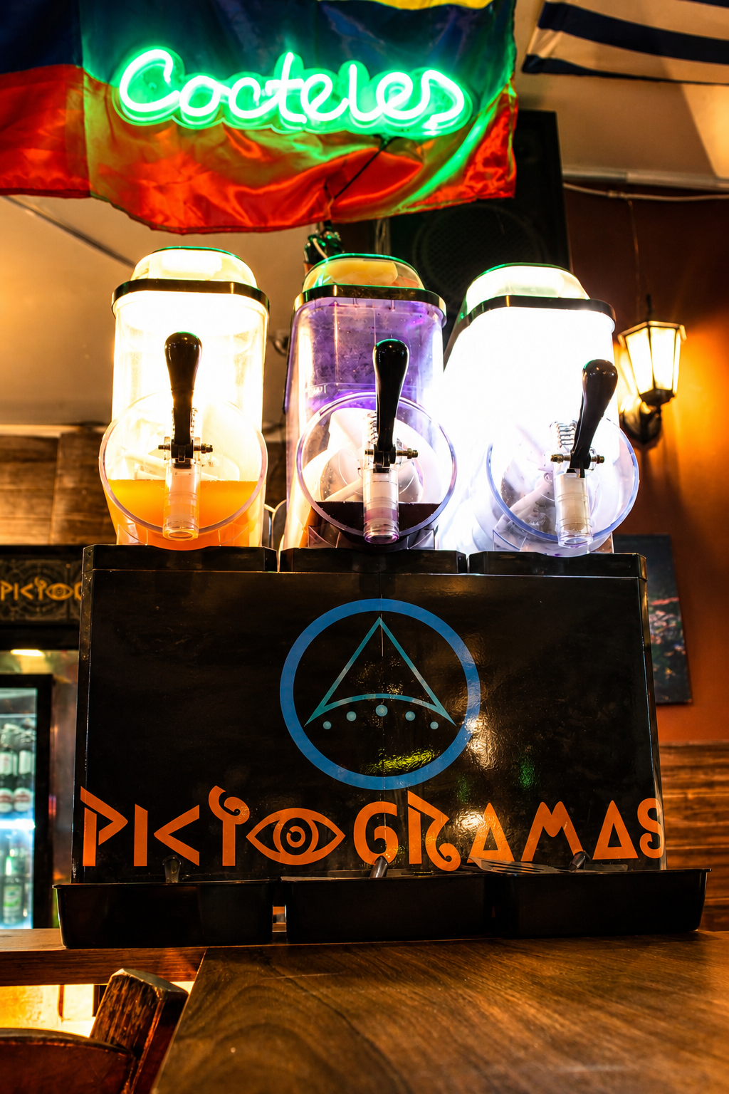Ambiente acogedor de Pictogramas Café Bar