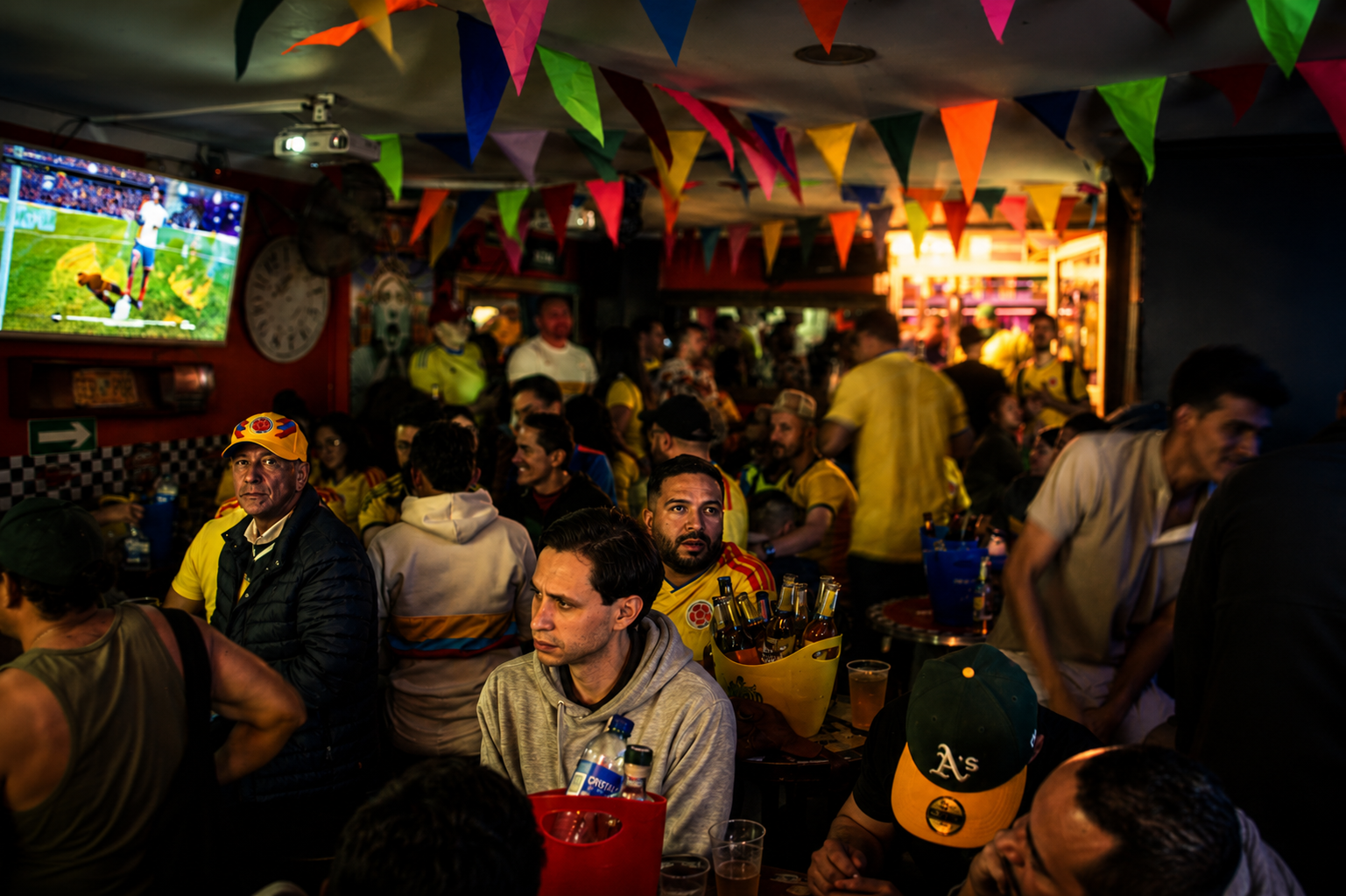 Ambiente de fiesta en Garage Disco Bar