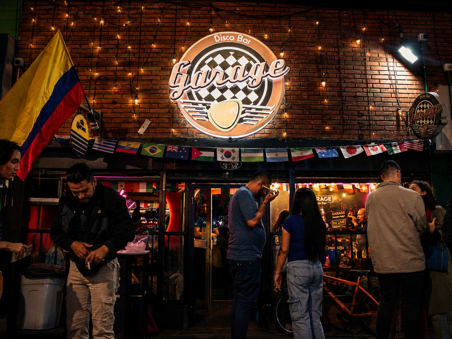 Noche de baile en Garage Disco Bar