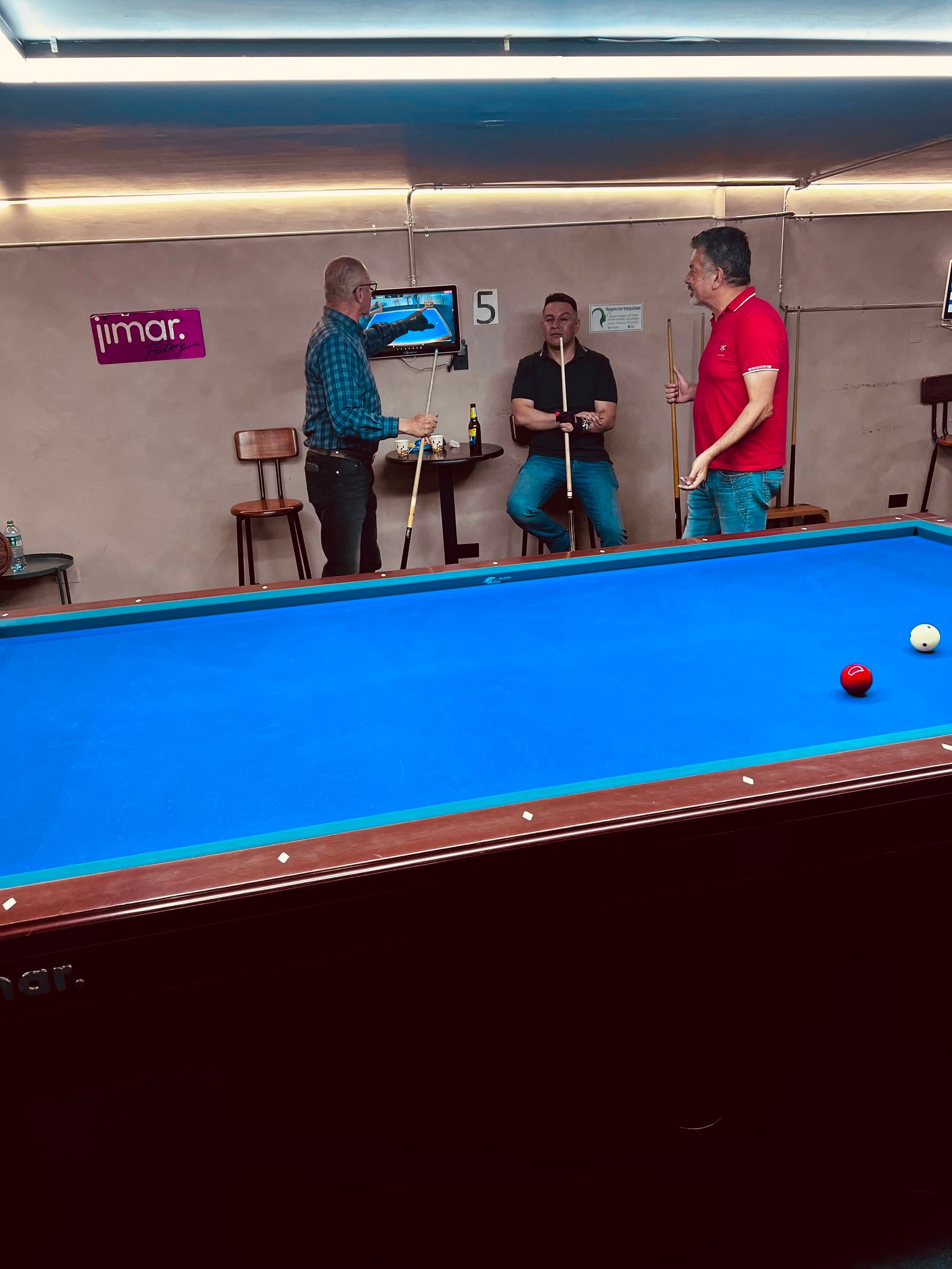 Mesas de pool en Jimar Factory Chapinero